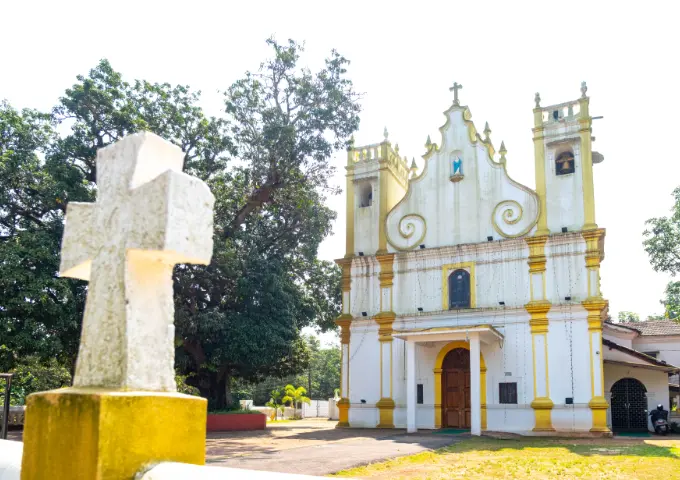 Mythical-Wonders-of-Chorao-Island-G1-mobile-5