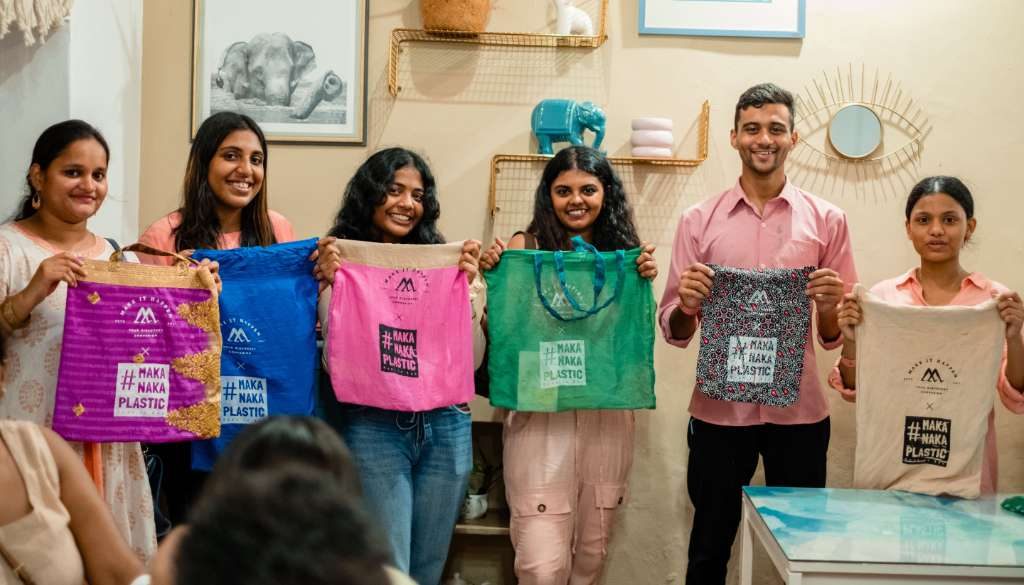 MakaNakaPlastic Upcycling Experience Group Picture