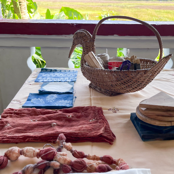 tie-and-die-mobile-3