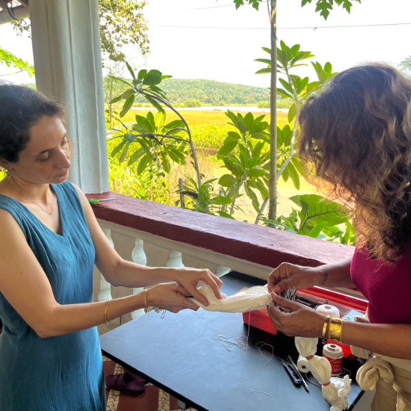 tie-and-die-mobile-4