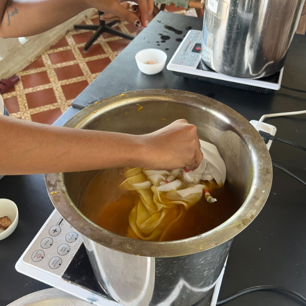 tie-and-die-mobile-9