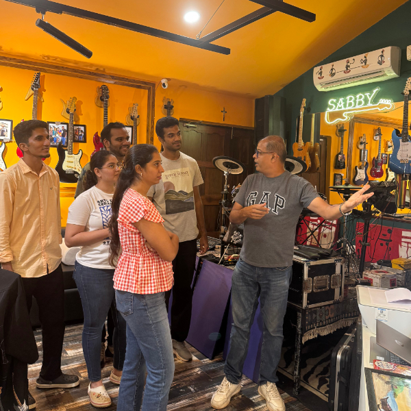 the-guitar-sanctury-mobile-4